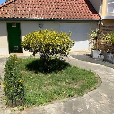 Maisonnette 2 A 4 Pers- Jardin Privatif Cloture- Calme- Stationnement Gratuit- Pau Ouest Billere Exterior foto